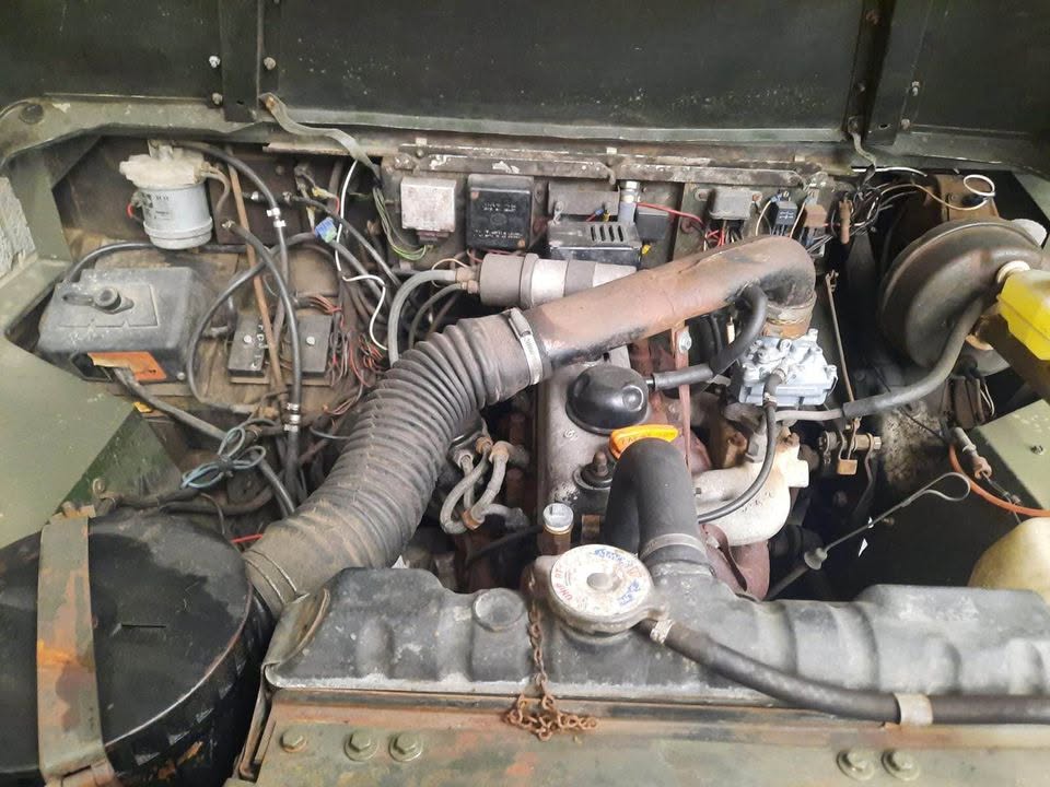 Motorruimte van de Land Rover Lightweight uit 1973